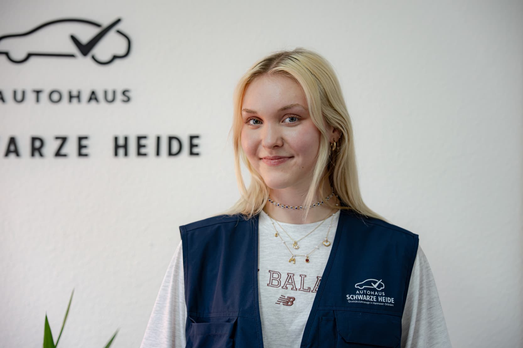 Milena Vogt, Kundenservice bei Autohaus Schwarze Heide